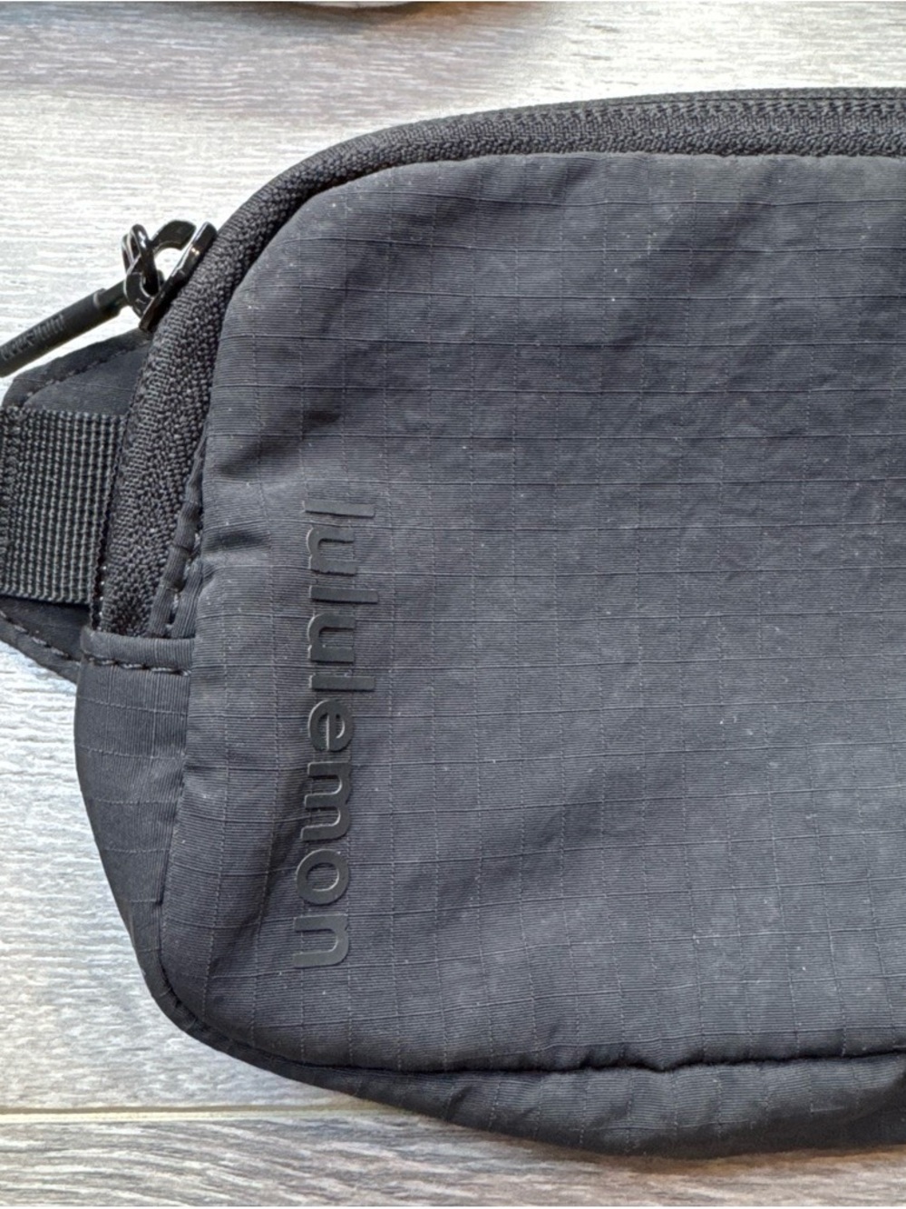 Lululemon Mini Everywhere Belt Bag - Black - Picture 2 of 6